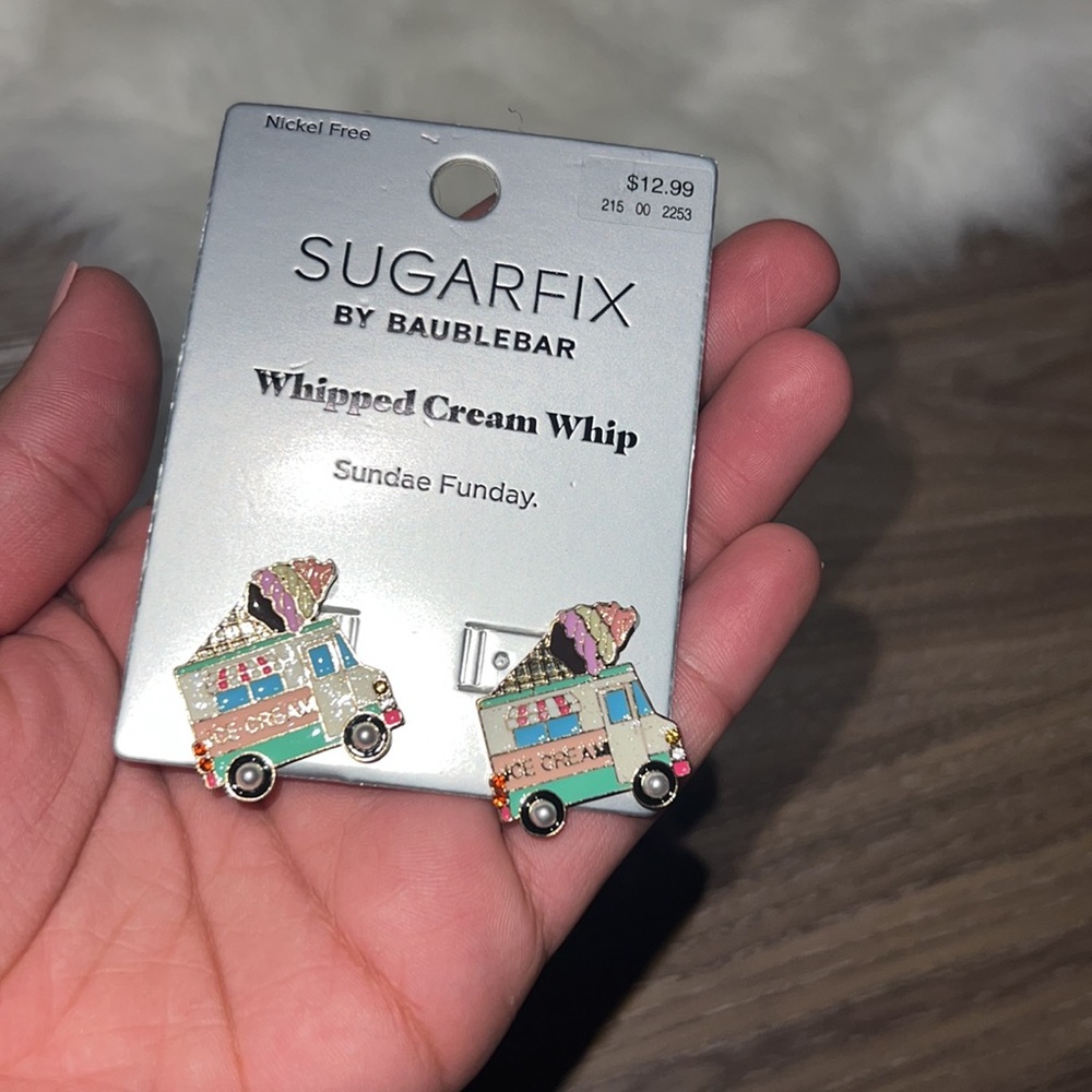 Ice cream truck earrings - Picture 4 of 4